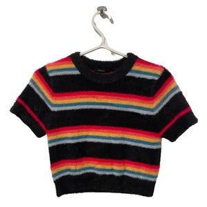 Short sleeve fuzzy tight crop top